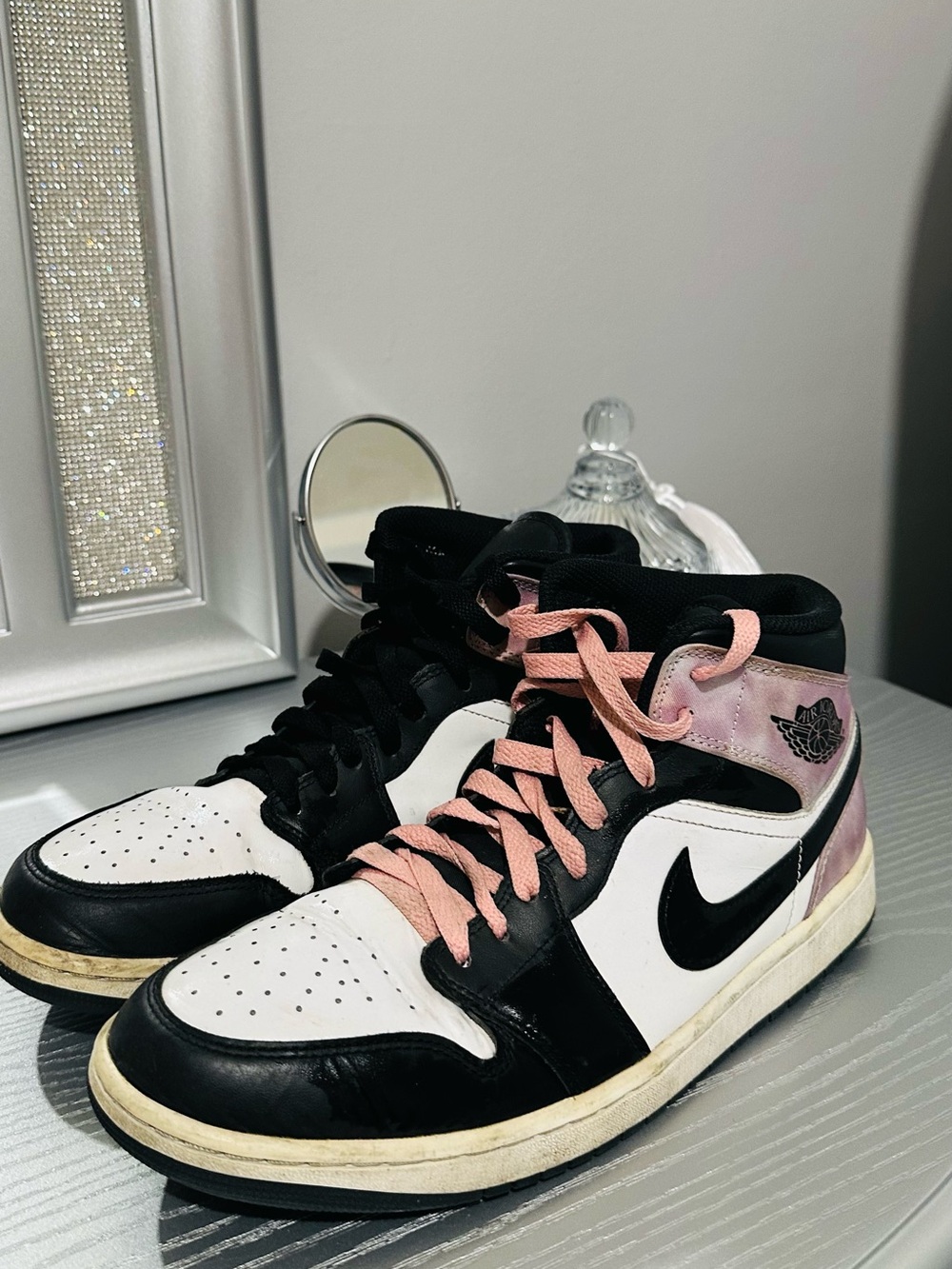 Jordan 1 Mid "Pink Tint" men’s sneakers in US 10